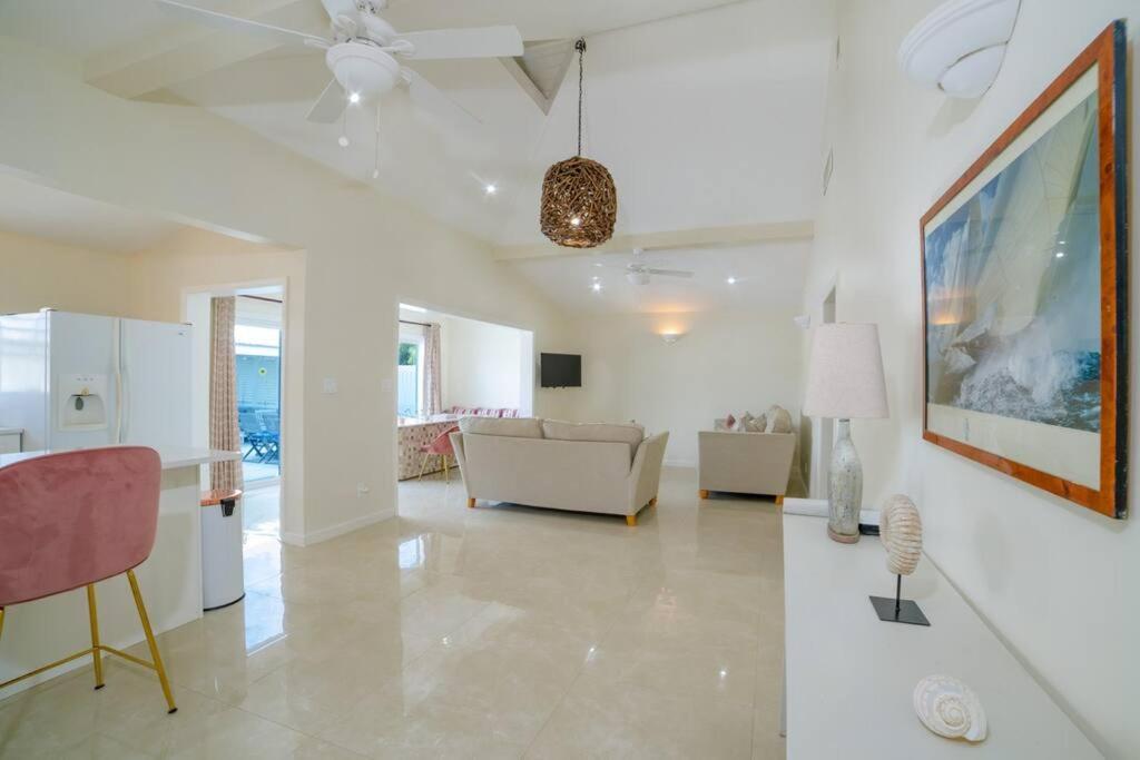 Attractive 3-Bedroom Home - Harbour Breeze Jolly Harbour Esterno foto